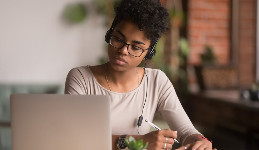 Women working on a laptop